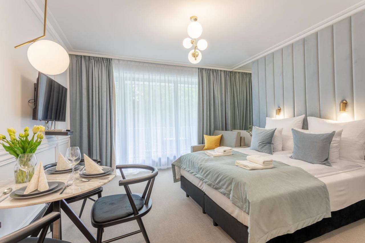 Apartpark - Ambria Apartments Świnoujście Exteriör bild