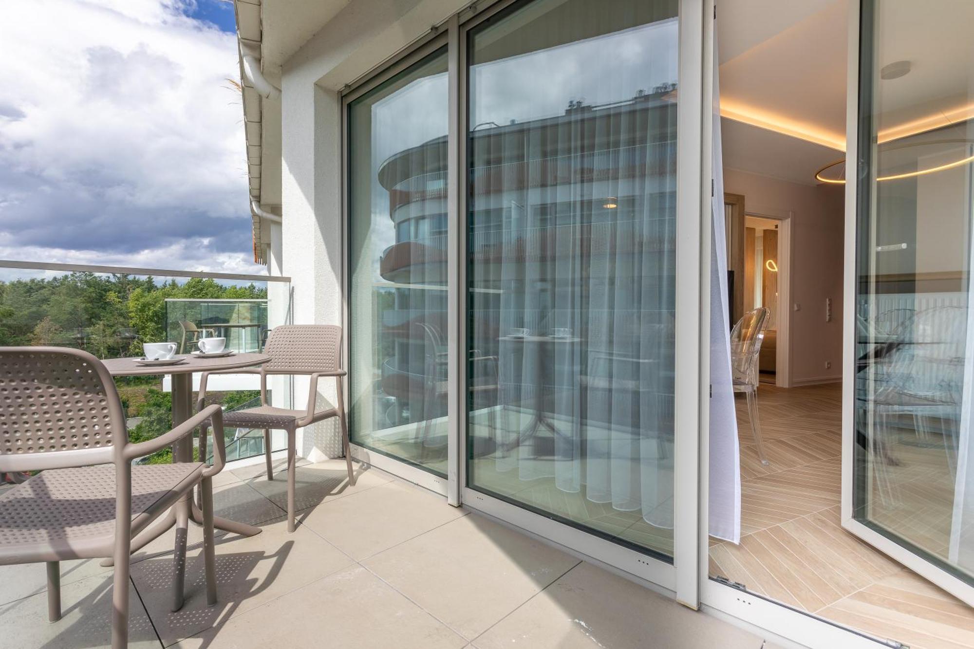 Apartpark - Ambria Apartments Świnoujście Exteriör bild