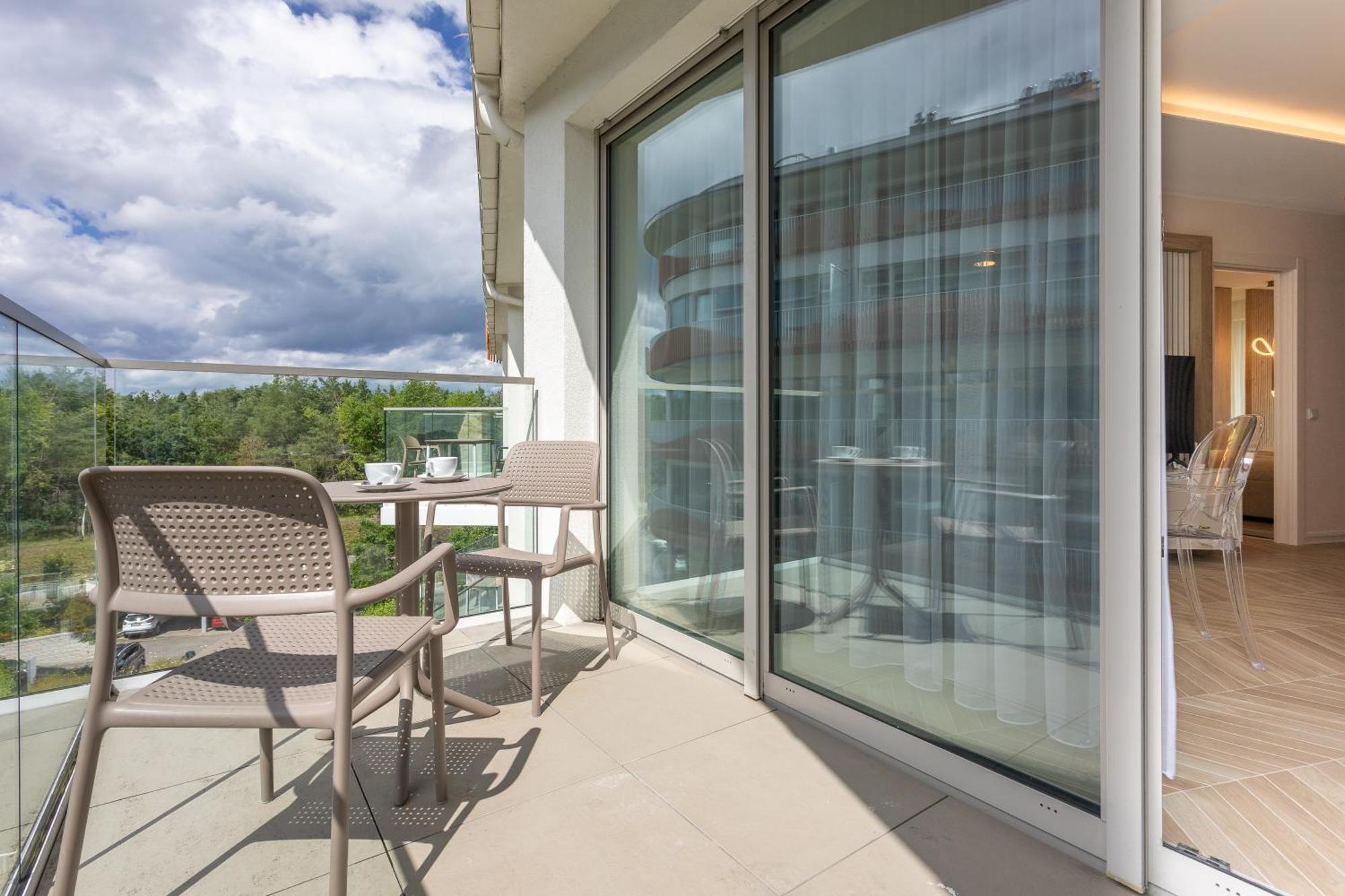 Apartpark - Ambria Apartments Świnoujście Exteriör bild